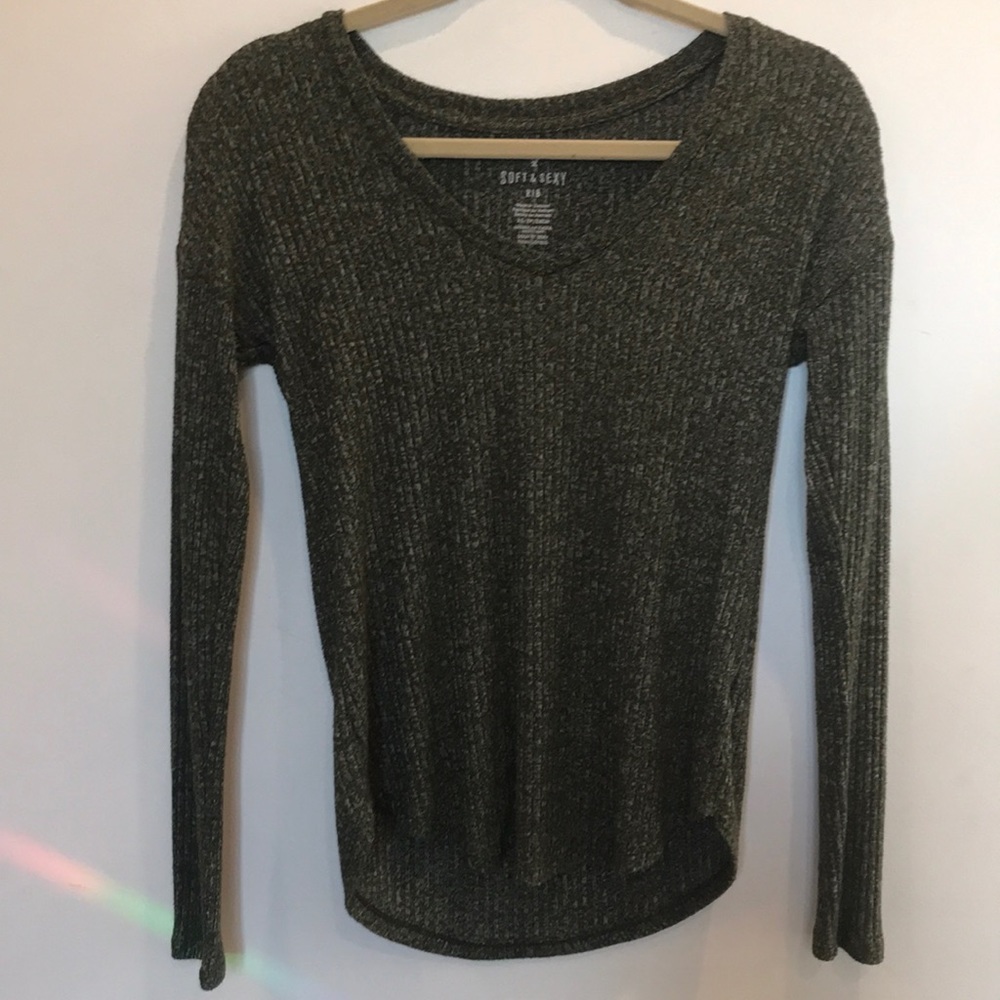 Soft and sexy ribbed long sleeve